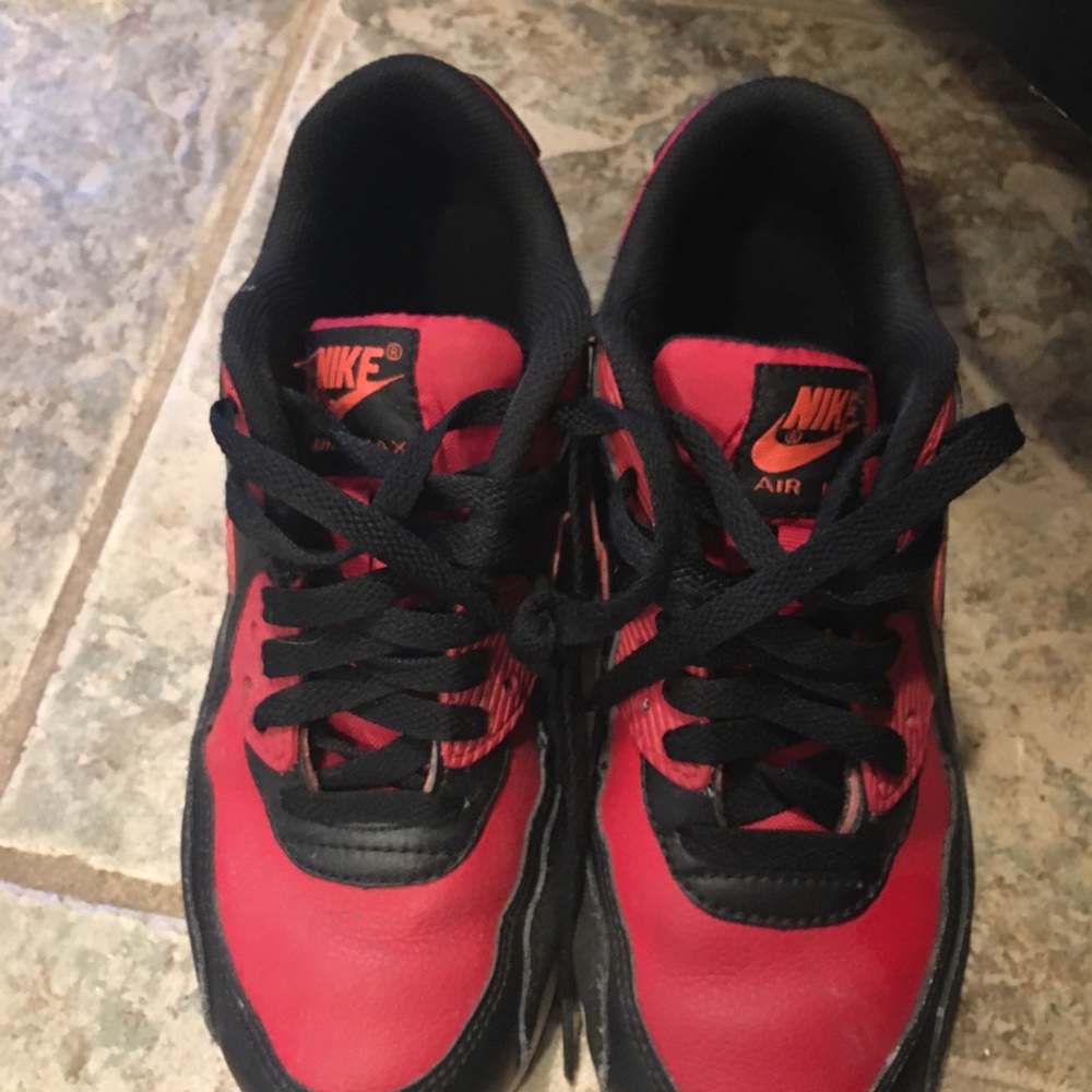 Black and red AirMax.
